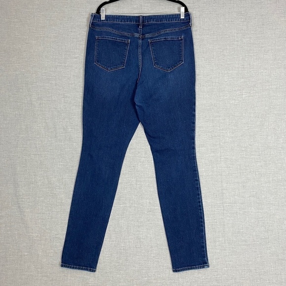 Old Navy Pop Icon Skinny Jeans Sz 14 Tall Straight Leg Medium Wash - Picture 3 of 6